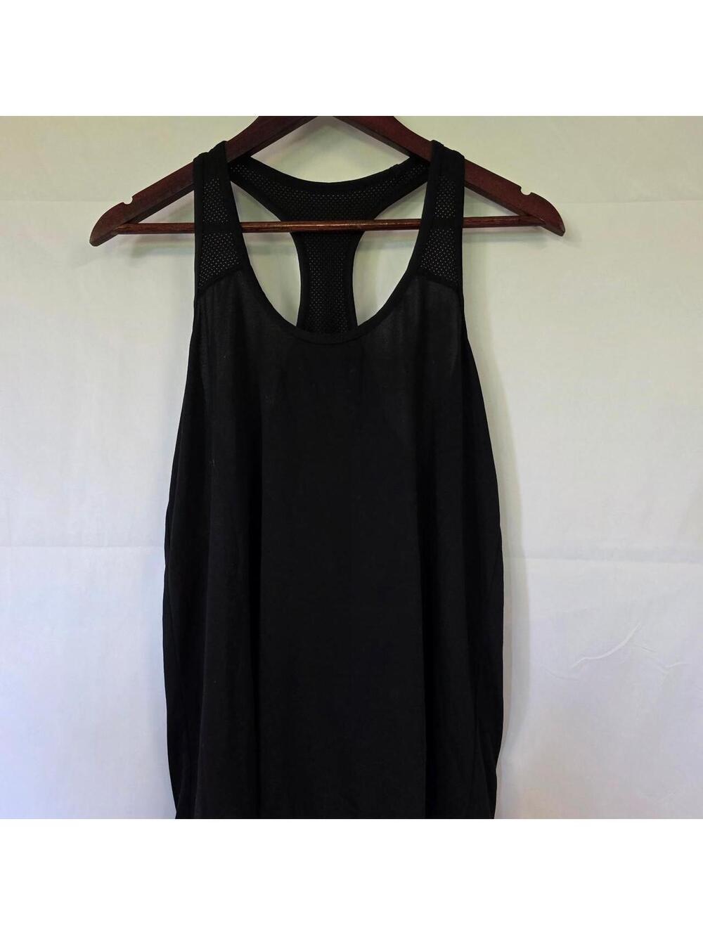 Black polyester tank top in size S #activewear #fitness